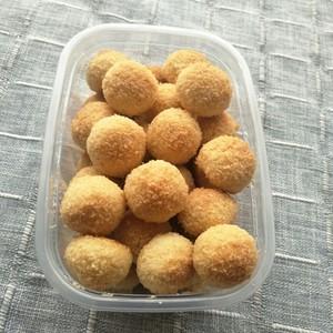 自己做椰蓉球的做法，制作超简单的零食新宠