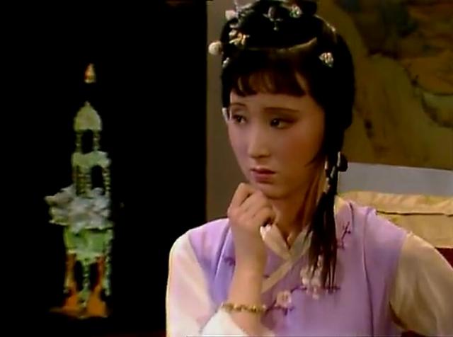 通灵宝玉的来历，红楼梦贾宝玉背后故事（通灵宝玉的来历暴露其真正身世）