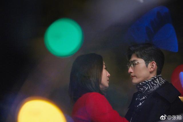 张翰评价占南弦，关于占南弦那让人无法忽视的抬头纹