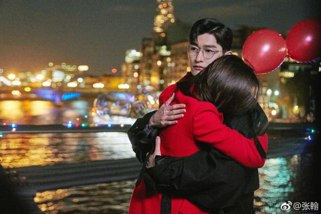 张翰评价占南弦，关于占南弦那让人无法忽视的抬头纹