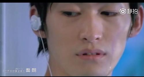 张翰评价占南弦，关于占南弦那让人无法忽视的抬头纹