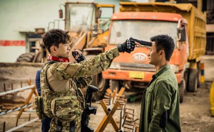 张翰评价占南弦，关于占南弦那让人无法忽视的抬头纹