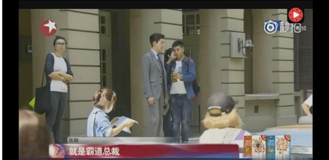 张翰评价占南弦，关于占南弦那让人无法忽视的抬头纹