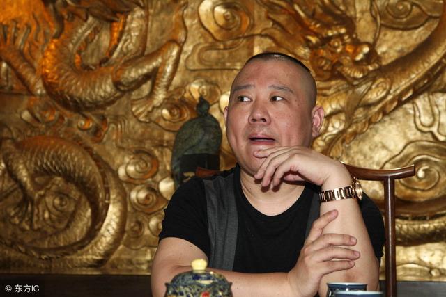 冯巩和郭德纲身高相差，让每个徒弟调侃的郭德纲