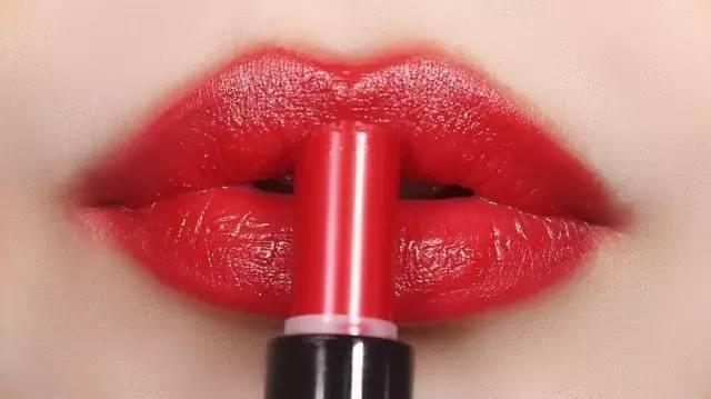 直男表白都搞事情？最暖心的礼物排名攻略！