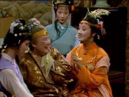 贾母的经典事件是啥，这样的智慧和手段一般人做不到
