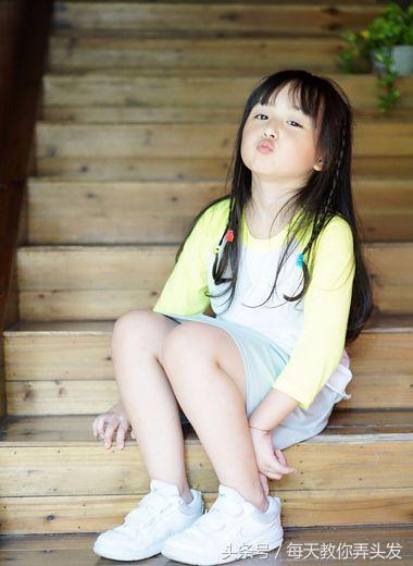 简单又适合小学生的发型，12款小学生简单可爱的好看发型