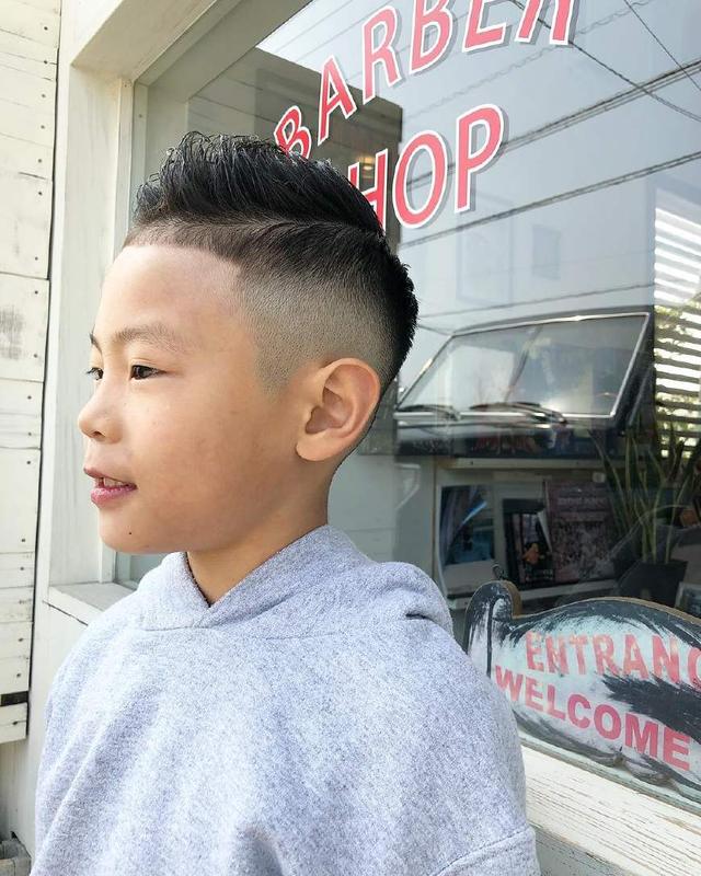 六一儿童节发型最新，六一儿童节小朋友什么发型（39岁蒋欣六一节扎哪吒头卖萌）