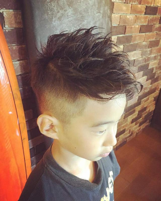 六一儿童节发型最新，六一儿童节小朋友什么发型（39岁蒋欣六一节扎哪吒头卖萌）