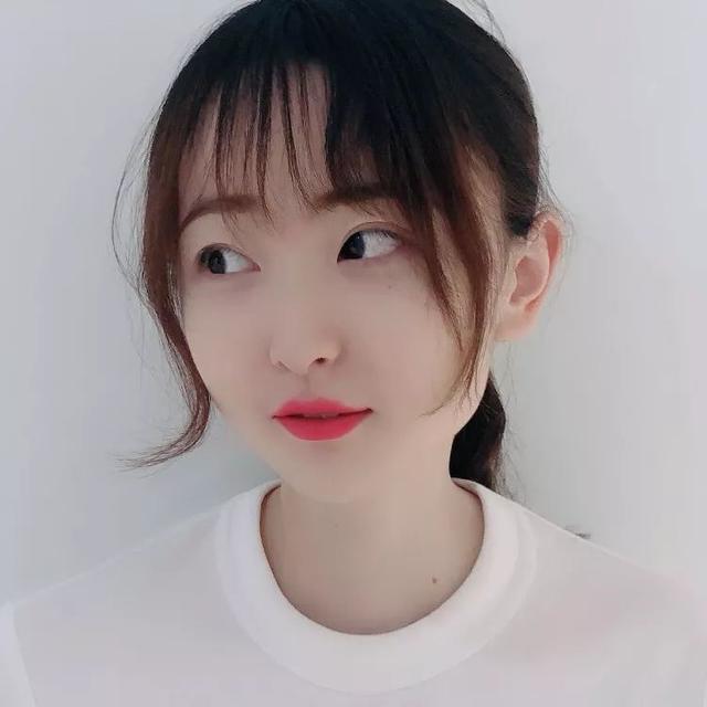 最流行的桃红色口红，涂了这支口红