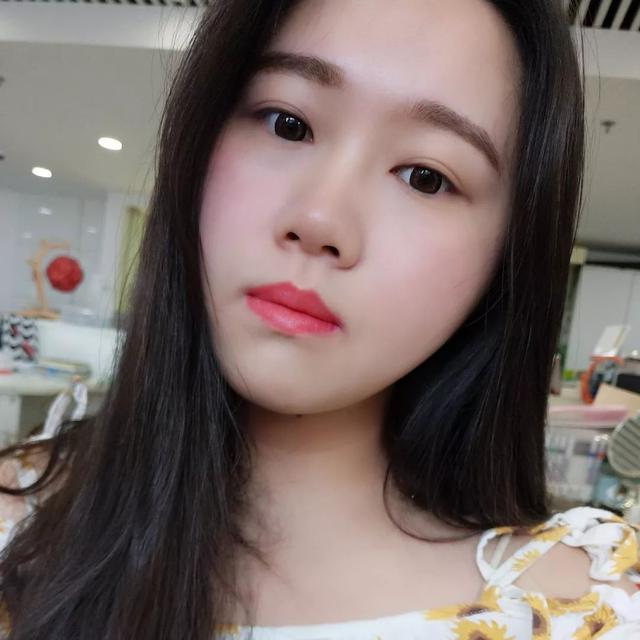 最流行的桃红色口红，涂了这支口红