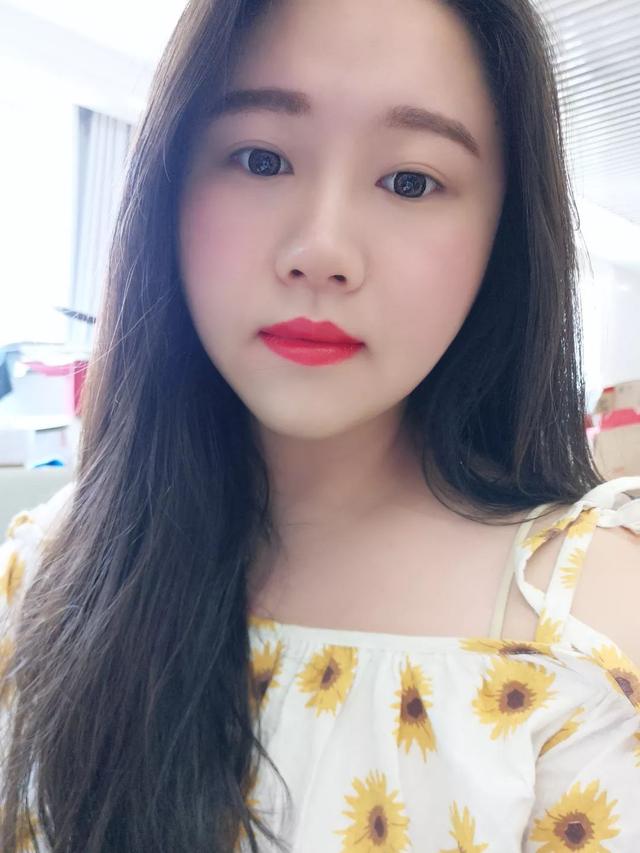 最流行的桃红色口红，涂了这支口红