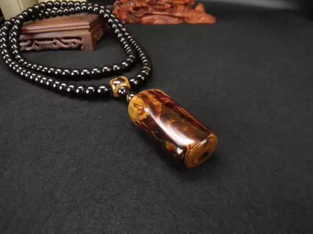 比金丝楠木还价值不菲的海中神木究竟为什么如此火爆，石楠木为什么贵