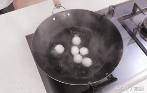 草菇怎么做好吃，草菇怎么做菜才好吃