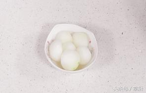 草菇怎么做好吃，草菇怎么做菜才好吃