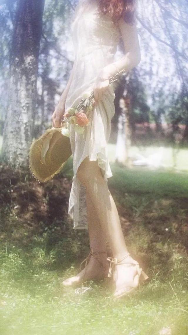 晚安语句180605：虽然世界谎话连篇，但是你走过的路不会骗你