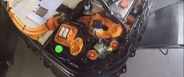 特斯拉model3各个型号的电池，LR于北美市场重新上架