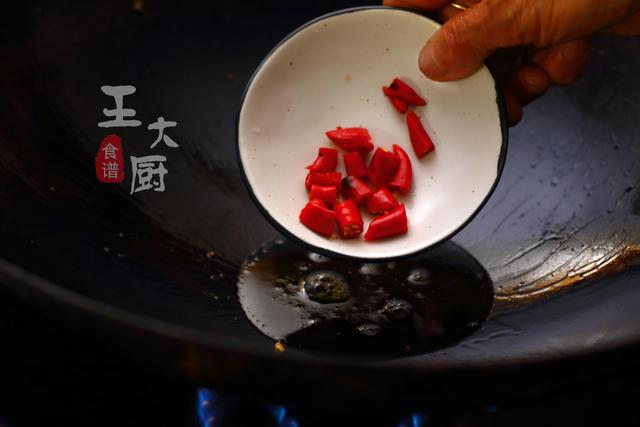 茄子豆角的家常做法，茄子炒豆角 家常做法大全（教你豆角茄子超下饭做法）