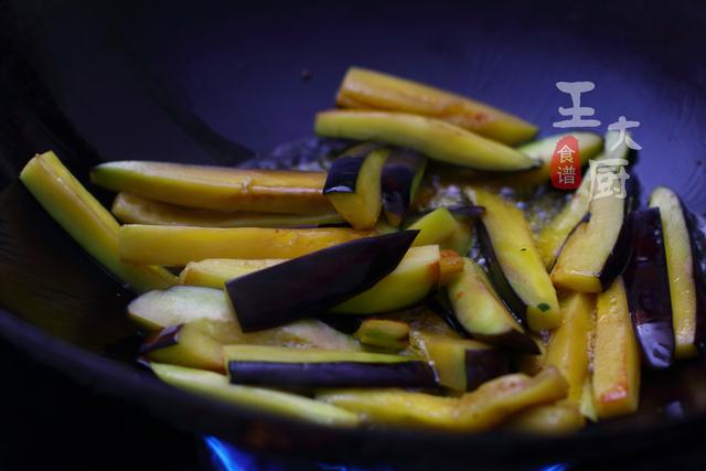 茄子豆角的家常做法，茄子炒豆角 家常做法大全（教你豆角茄子超下饭做法）