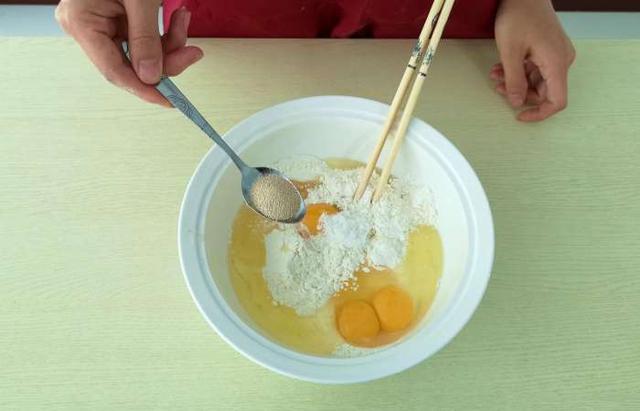 豆沙小面包的做法教程窍门，懒人豆沙小面包做法分享