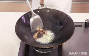 生炒甲鱼的做法，甲鱼的家常做法何大厨（做透一道食材——22款甲鱼菜）
