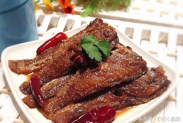 高压锅自制鱼罐头，家常做鱼罐头的方法（爱吃罐头鱼的收藏喽）