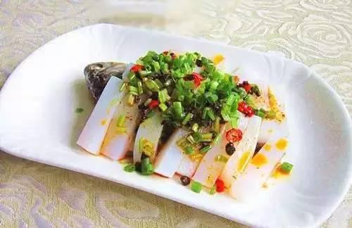 白凉粉的100种做法，白凉粉的100种吃法又简单又好吃（夏天学会这九种白凉粉的神仙吃法）