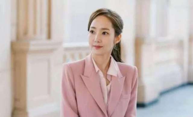 金秘书为什么那样和男主相认，金秘书为何那样双朴cp颜值养眼