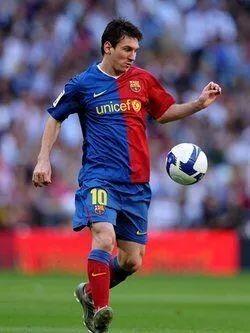 或许你喜欢梅西吗，给你一个喜欢梅西的理由（为何人人爱梅西丨九派时评）