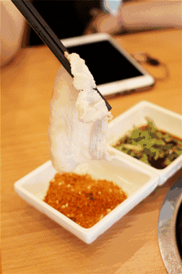 吃烤肉火锅自助餐的攻略，不用吃撑也能回本
