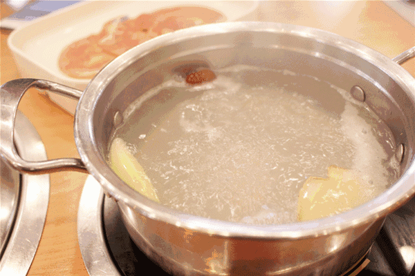 吃烤肉火锅自助餐的攻略，不用吃撑也能回本