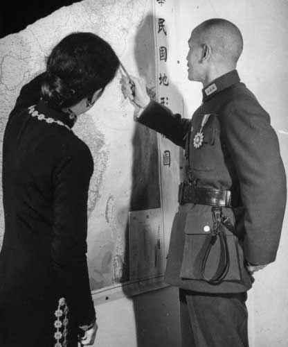 抓住蒋介石的士兵结局，西安事变中抓住蒋介石的那名士兵后来是怎么处理的