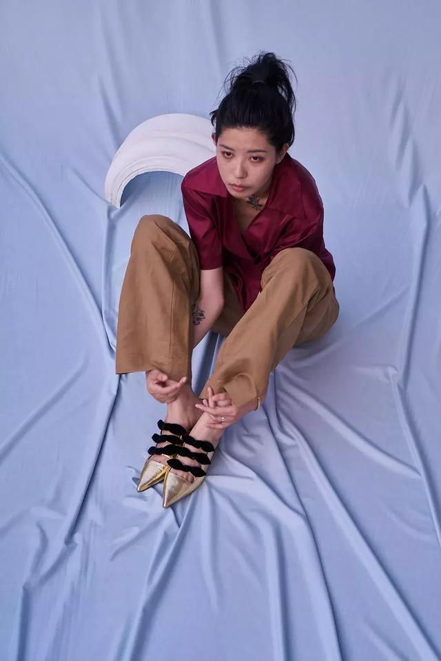 怎么挑舒适的高跟鞋，让女人又爱又恨的高跟鞋