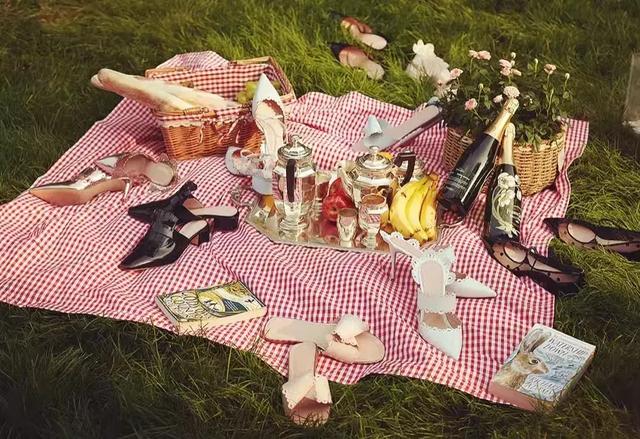 怎么挑舒适的高跟鞋，让女人又爱又恨的高跟鞋