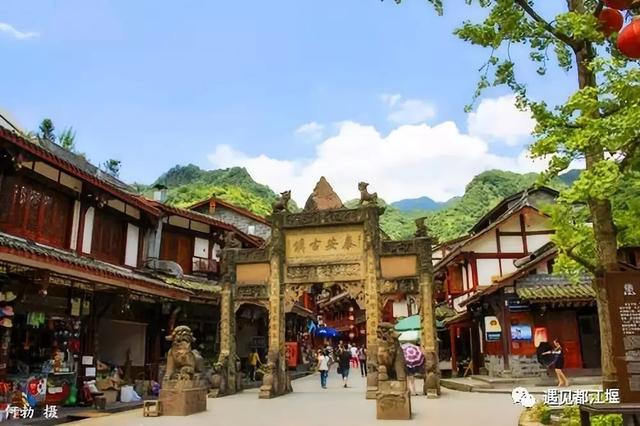 四川青城山旅行指南，青城山的前山和后山哪个值得去