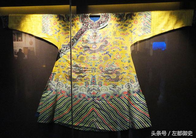 蟒袍是什么人穿的，清代蟒袍是什么人穿的（清朝什么级别的官员中才可以穿蟒袍）