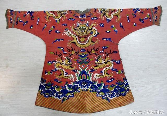 蟒袍是什么人穿的，清代蟒袍是什么人穿的（清朝什么级别的官员中才可以穿蟒袍）