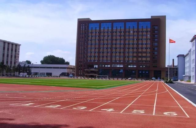 长春市小学排名，长春市学校排名（长春又一城区公布2023学位预警）
