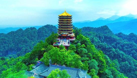 亲历电影取景地风光，跟着这些影视剧镜头去避暑