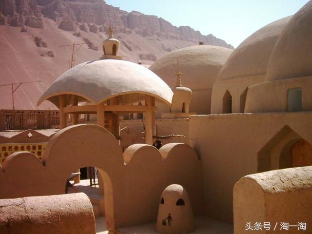 吐鲁番十大必去景点，新疆吐鲁番市葡萄沟风景区旅游攻略