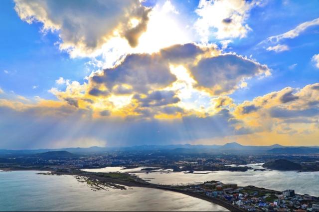 济州岛旅游攻略，济州岛旅行攻略一日游（济州岛丨旅游攻略详解）