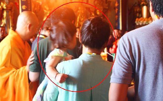 王大治与董洁的近况，王大治妻女首次曝光