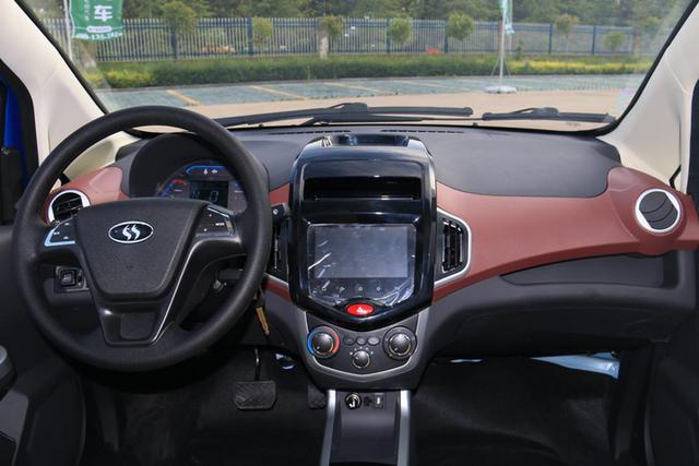 易咖纯电动小型汽车，易咖低速电动车测评