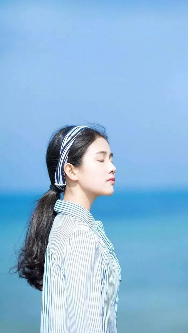 晚安句子180710：大概说不清的顺其自然，到最后说得清的分道扬镳