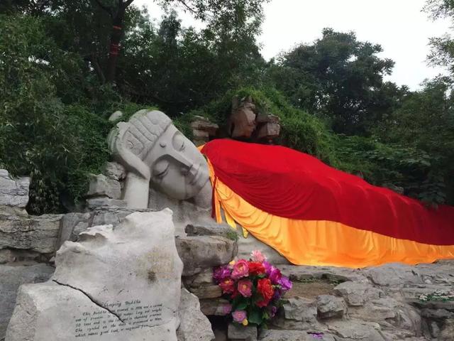 空山新雨后下一句，空山新雨后的下一句是什么（王维最经典的秋日诗词）