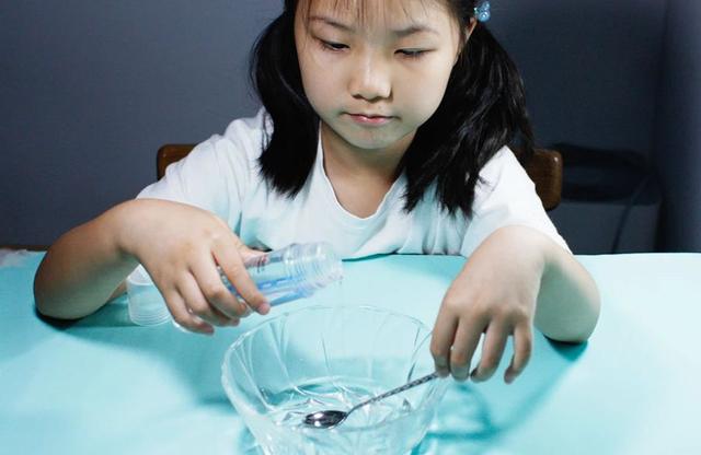 手工diy史莱姆用白胶，适合初学者的珠子泥史莱姆制作方法