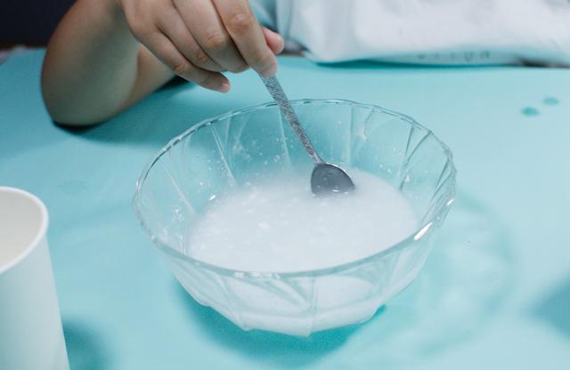 手工diy史莱姆用白胶，适合初学者的珠子泥史莱姆制作方法