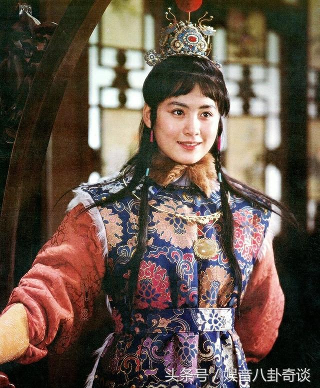 红楼梦老版演员，89版红楼梦里这些老戏骨年轻时个个美到惊艳