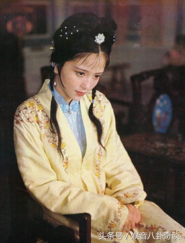 红楼梦老版演员，89版红楼梦里这些老戏骨年轻时个个美到惊艳