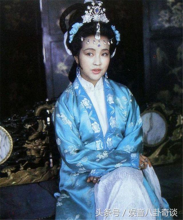红楼梦老版演员，89版红楼梦里这些老戏骨年轻时个个美到惊艳